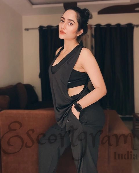 Call Girl Goa Shivani